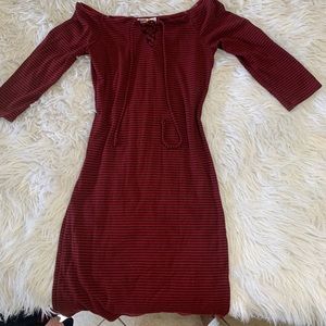 Burgundy off the shoulders dress